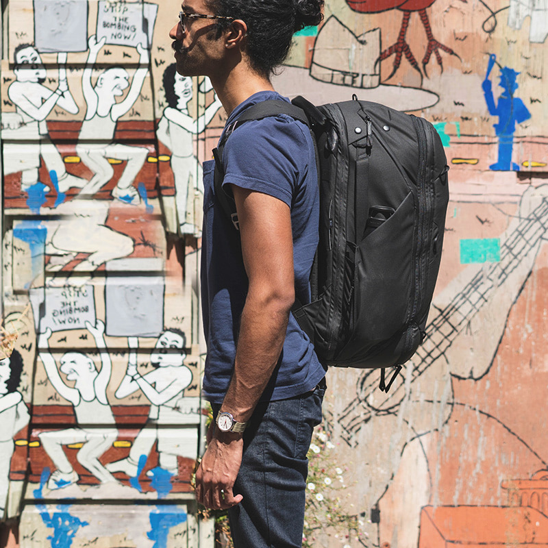 픽디자인 트래블 백팩 45L 블랙