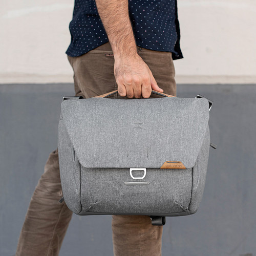 픽디자인 V2 메신저 애쉬 13L