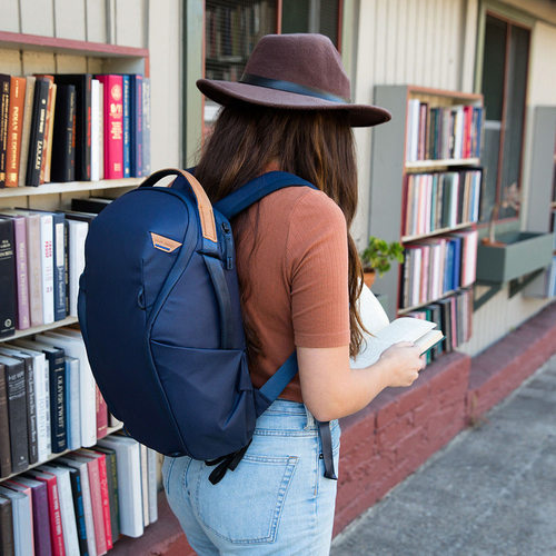 픽디자인 V2 백팩 ZIP 짚 15L 네이비