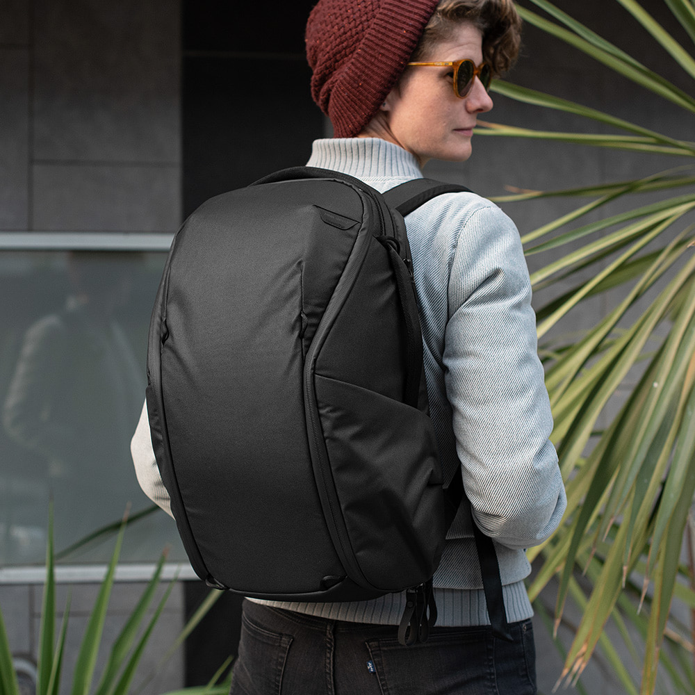 픽디자인 V2 백팩 ZIP 짚 20L 블랙