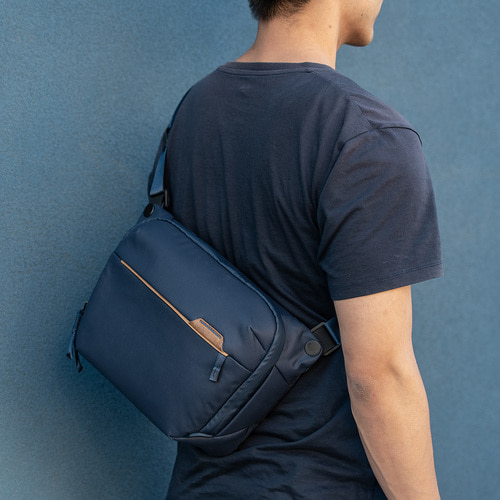 픽디자인 V2 슬링백 6L 네이비