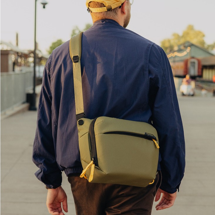 V2 슬링백 6L 켈프